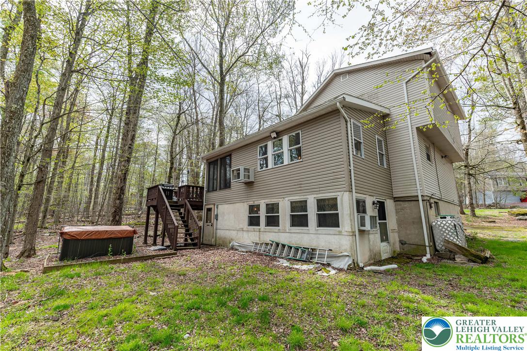 1328 Winding Way