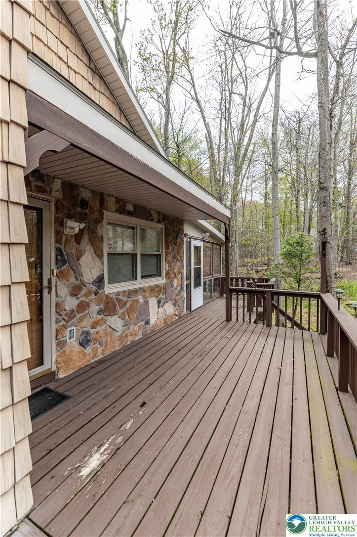 1328 Winding Way
