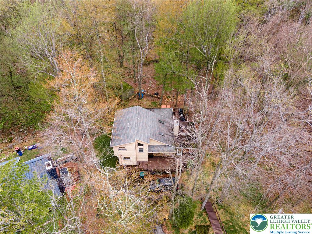 1328 Winding Way