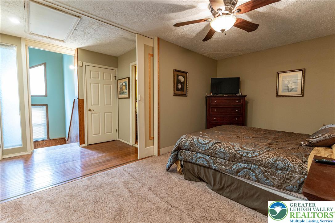 1328 Winding Way