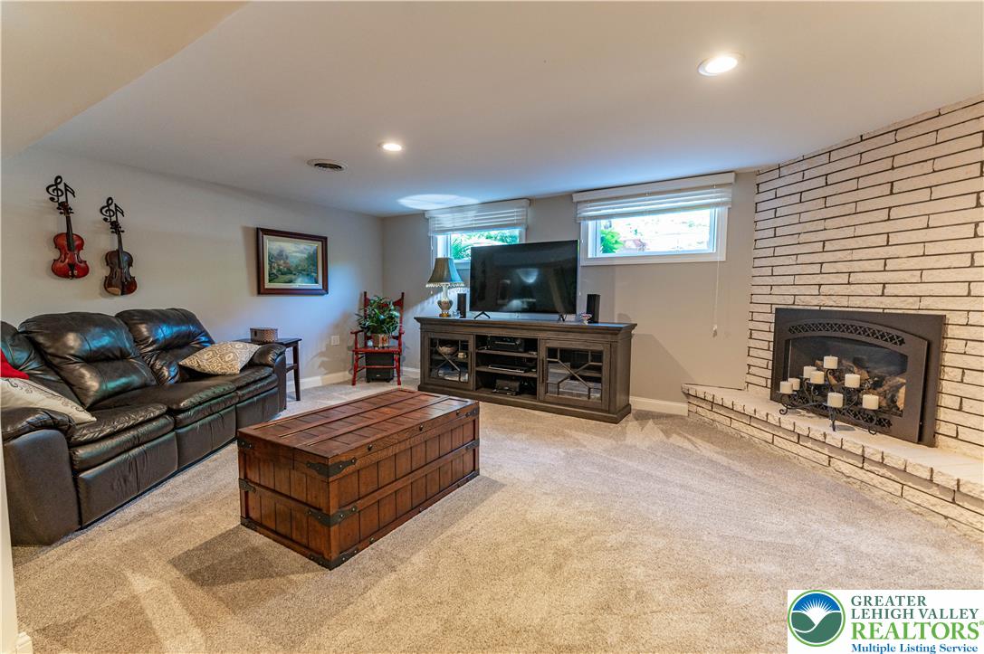 116 Oxford Drive