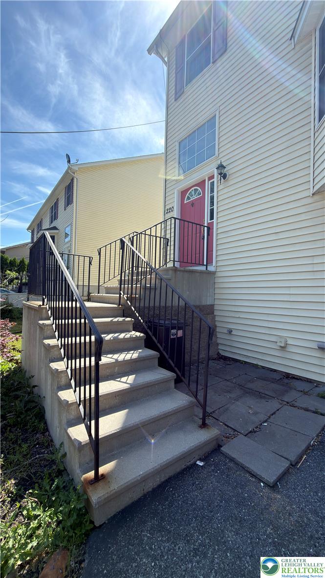 220 7th Street