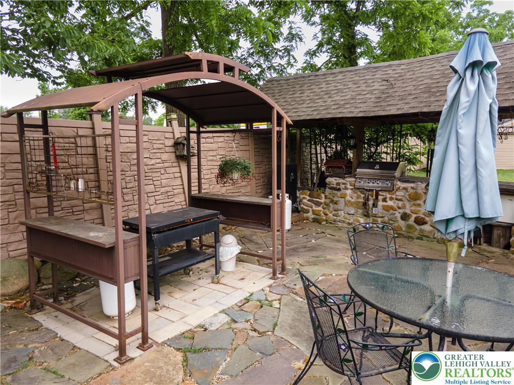 2485 Hieter Road