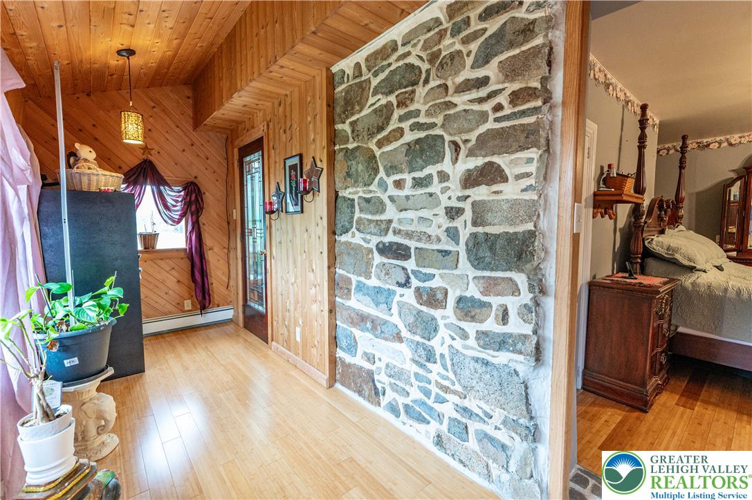 2485 Hieter Road
