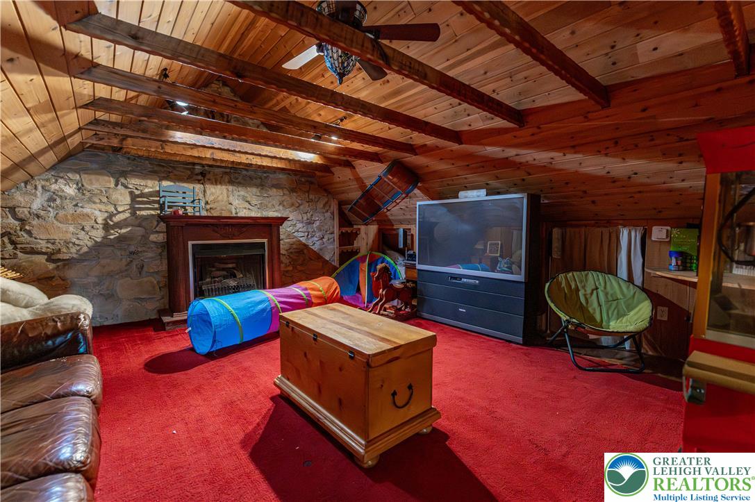 2485 Hieter Road