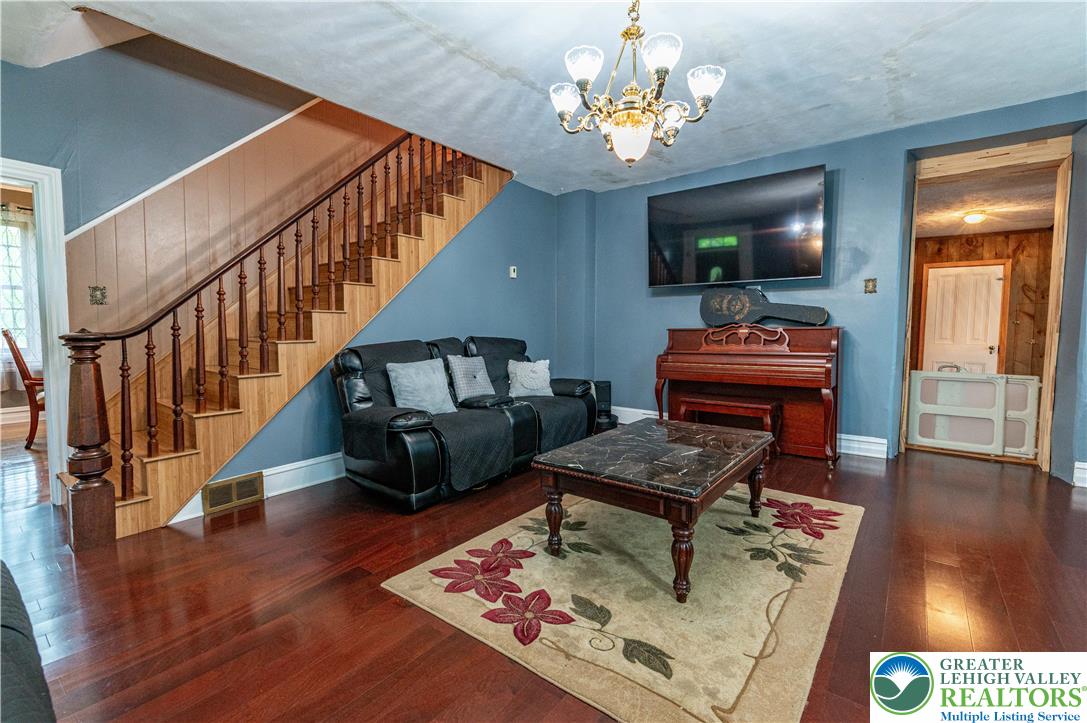 2485 Hieter Road