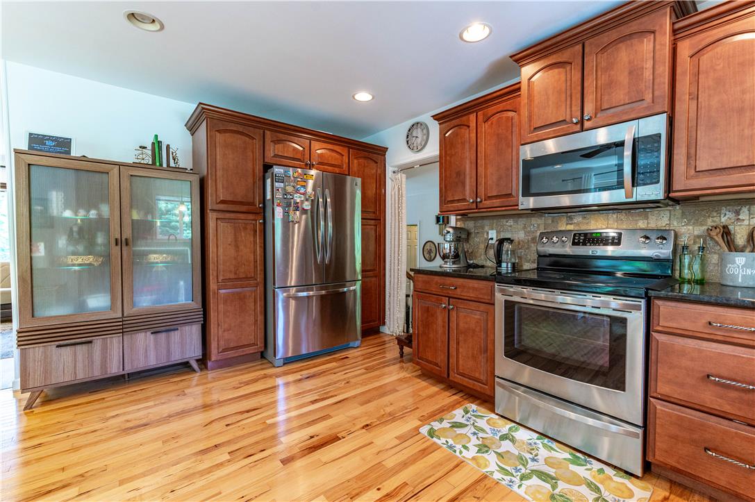 2153 Valley View Drive South