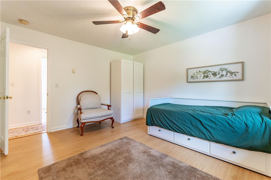 2153 Valley View Drive South