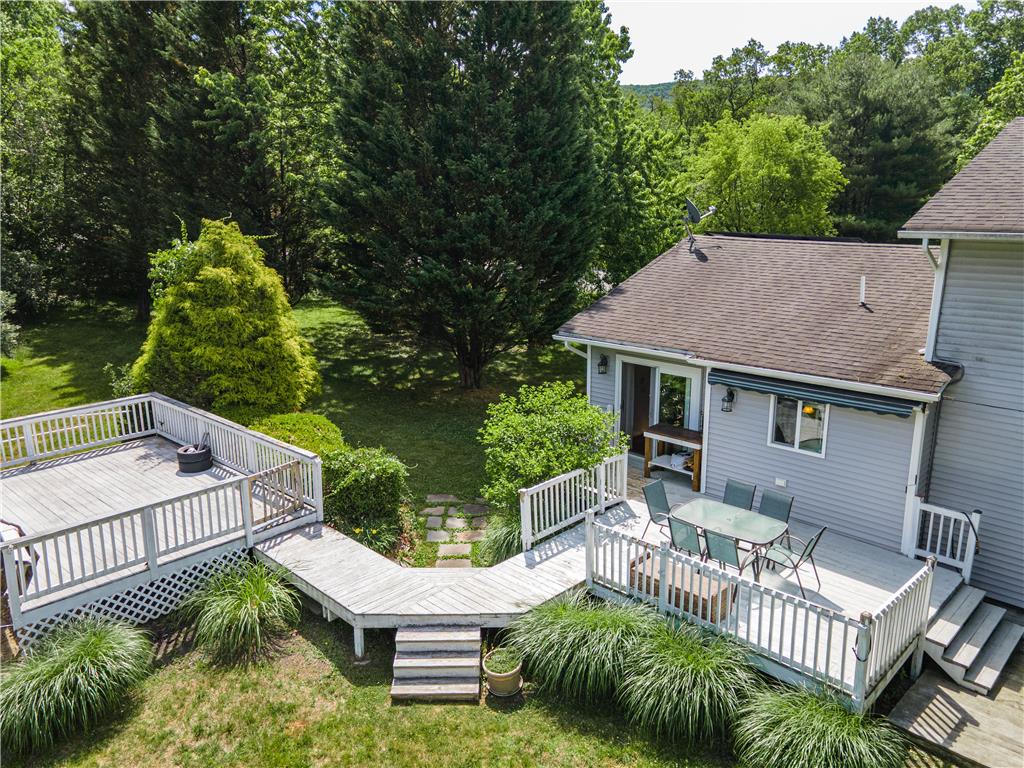 2153 Valley View Drive South