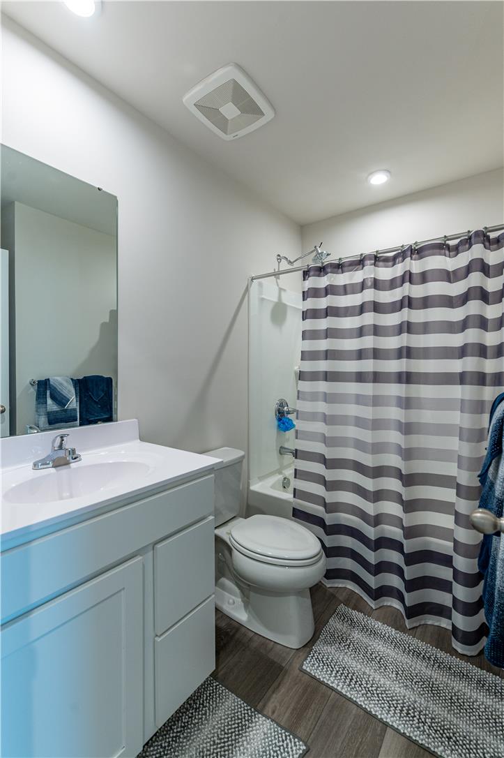 2108 Cross Country Road
