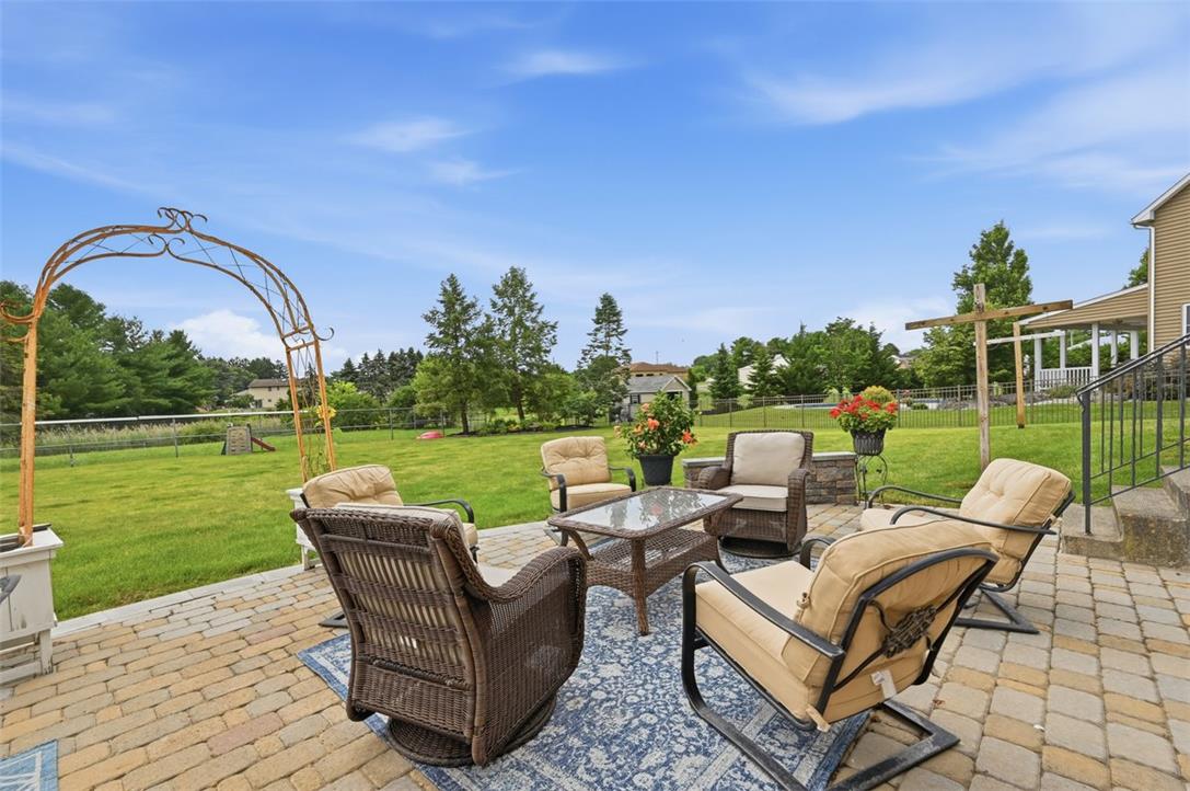2571 Halleck Drive