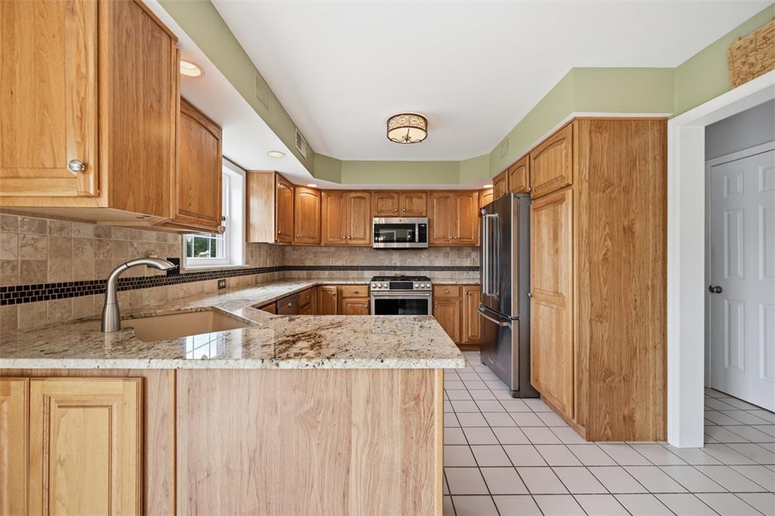 2571 Halleck Drive