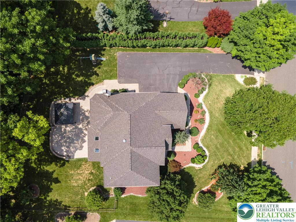 4140 Douglas Drive