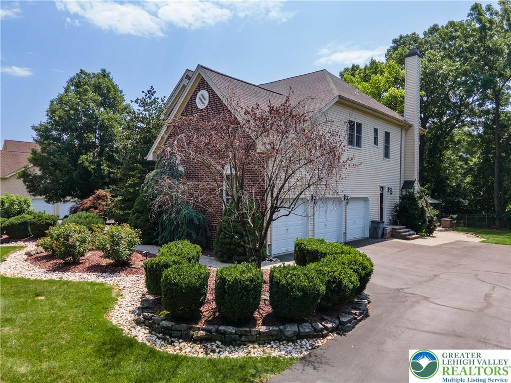 4140 Douglas Drive