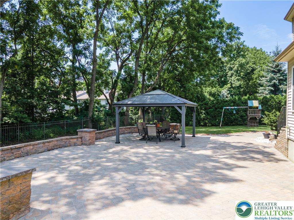 4140 Douglas Drive