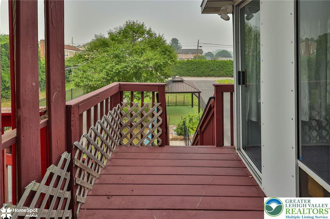 1063 Howertown Road
