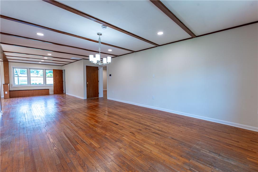 6350 Robin Lane