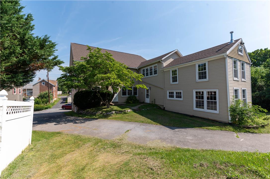 6350 Robin Lane
