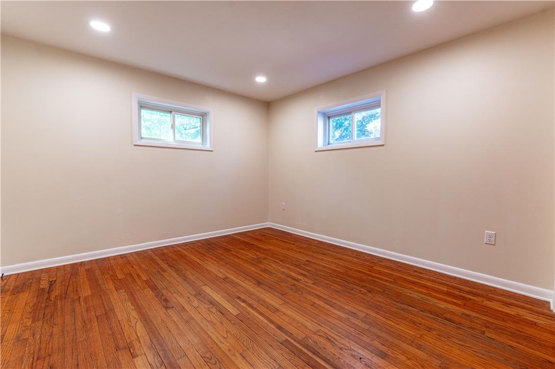 6350 Robin Lane