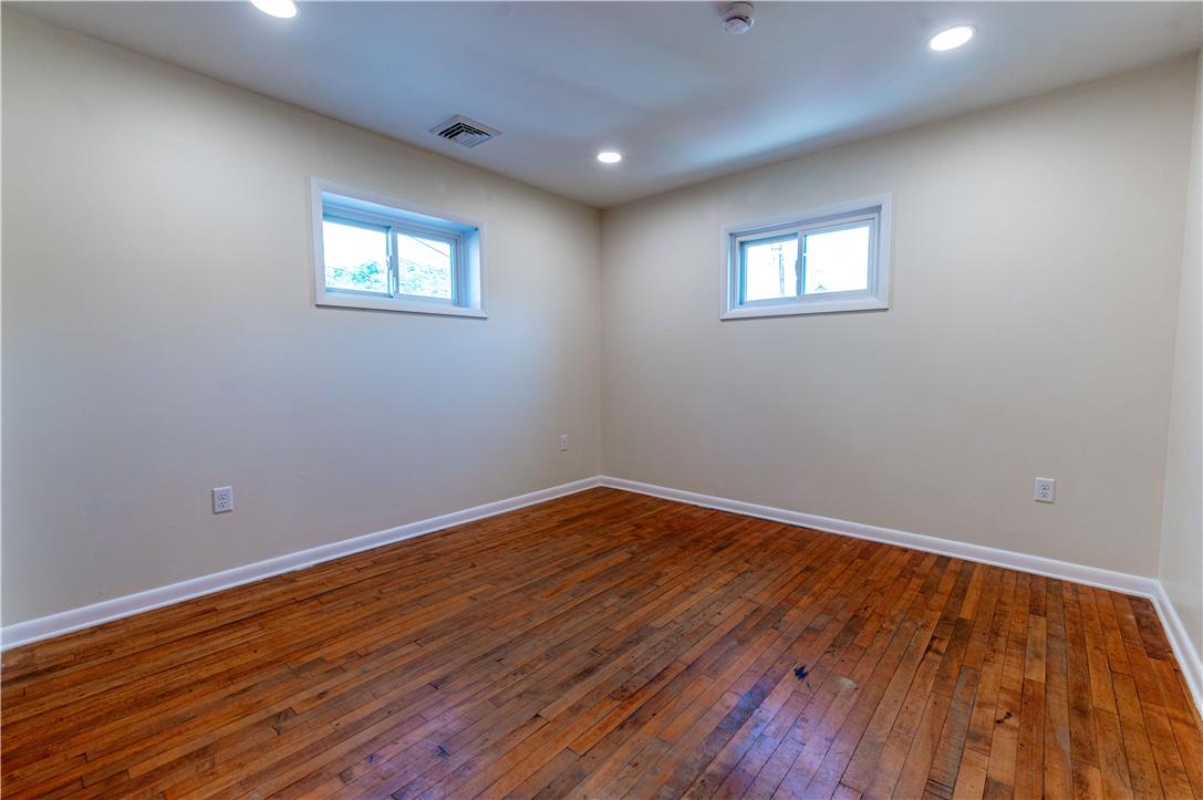 6350 Robin Lane