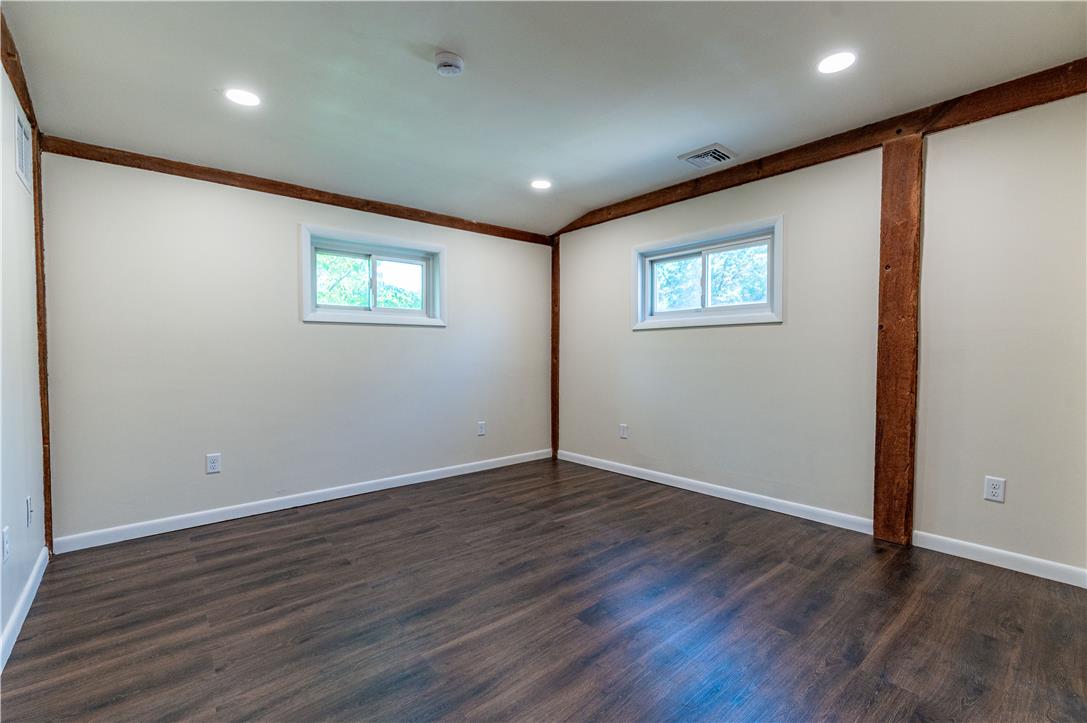 6350 Robin Lane