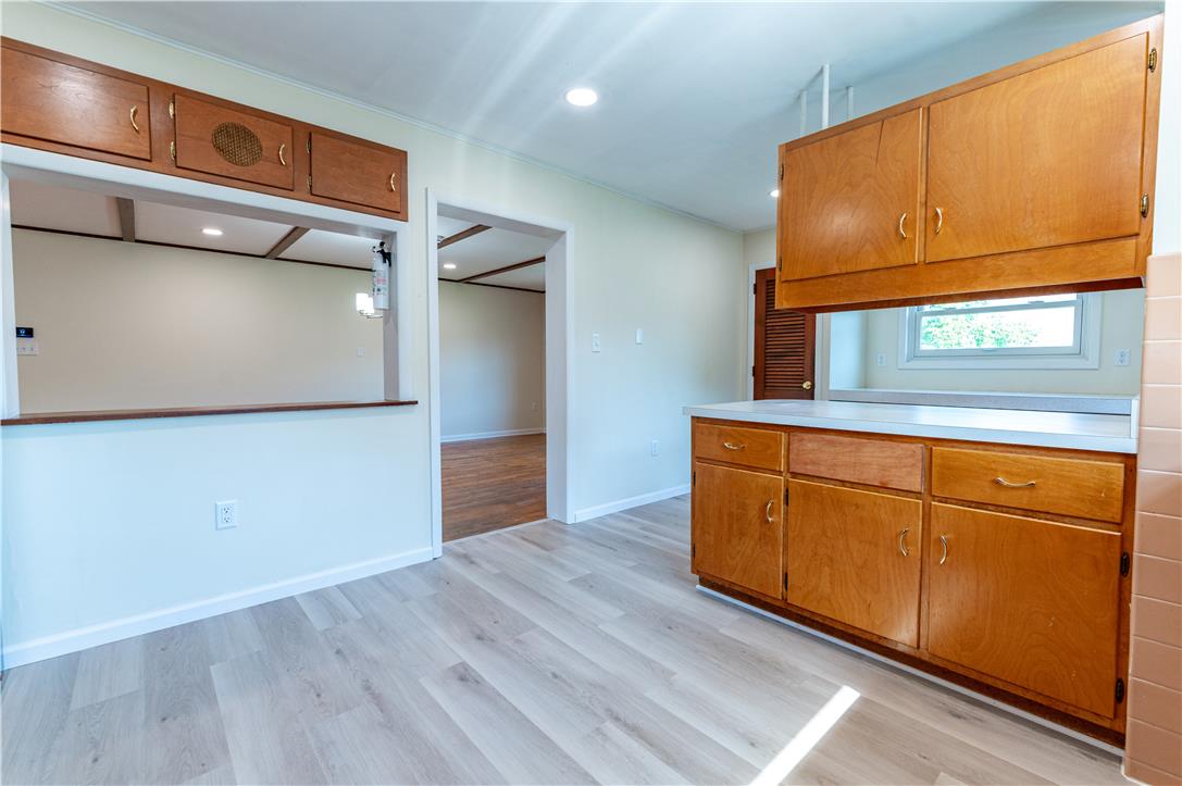 6350 Robin Lane