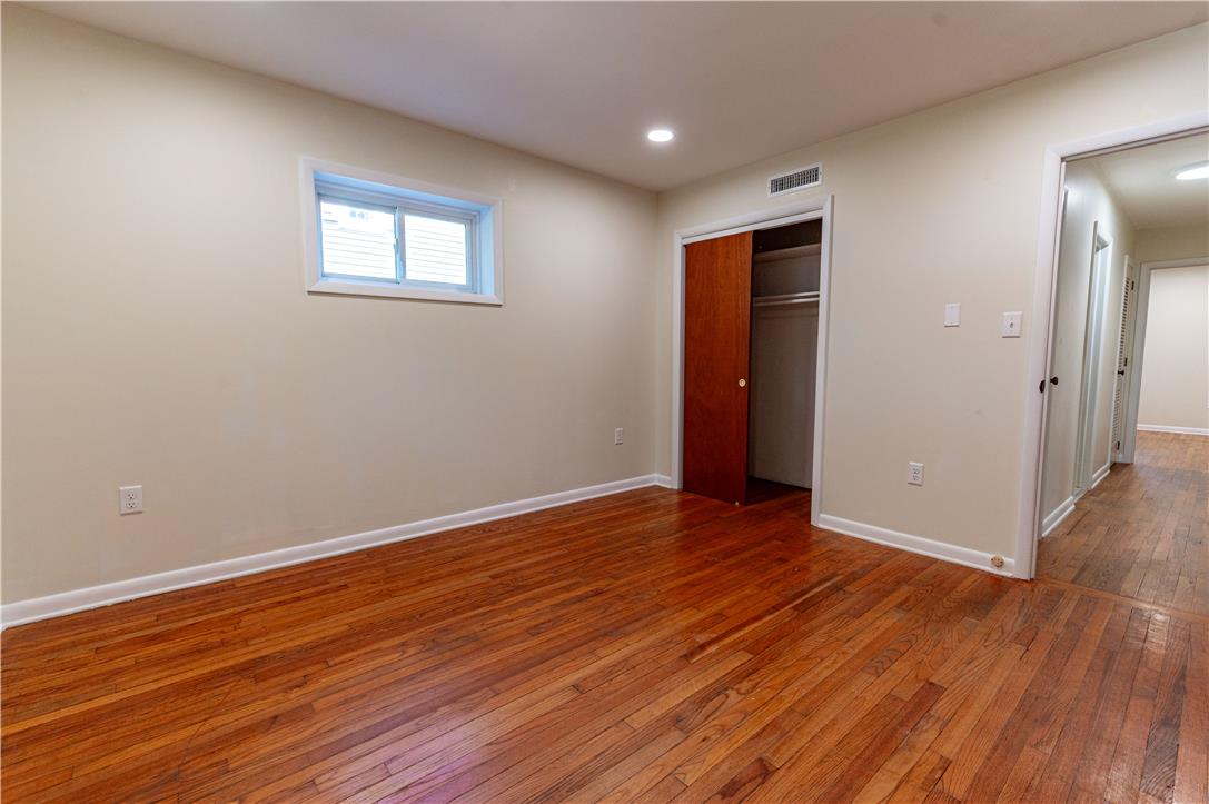 6350 Robin Lane