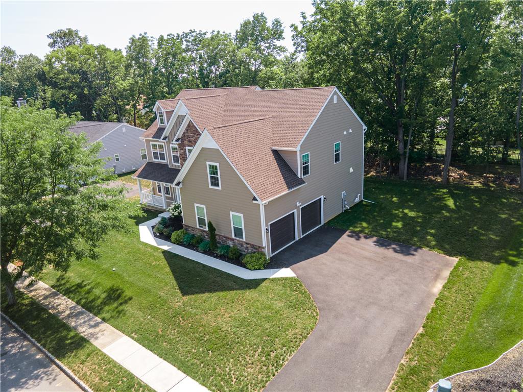 2668 Hollow View Drive