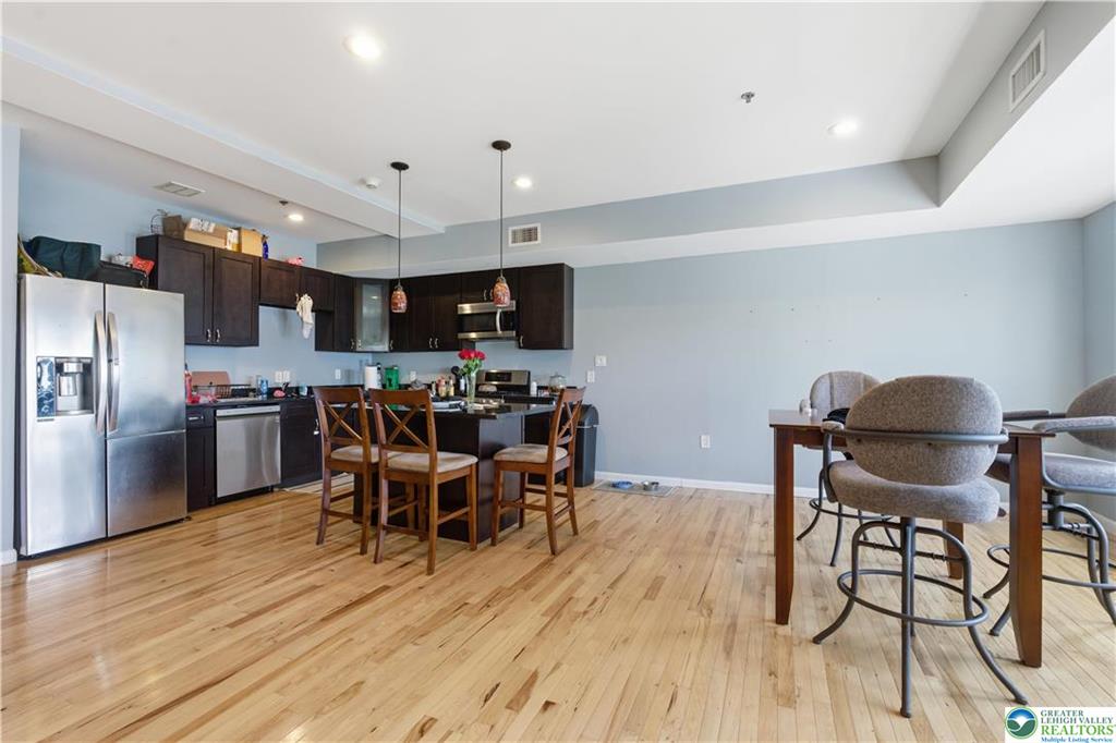 623 Walnut Ave B2