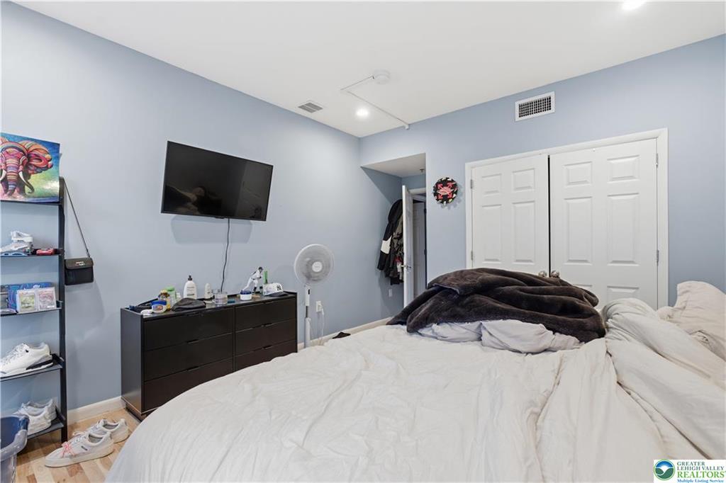 623 Walnut Ave B2