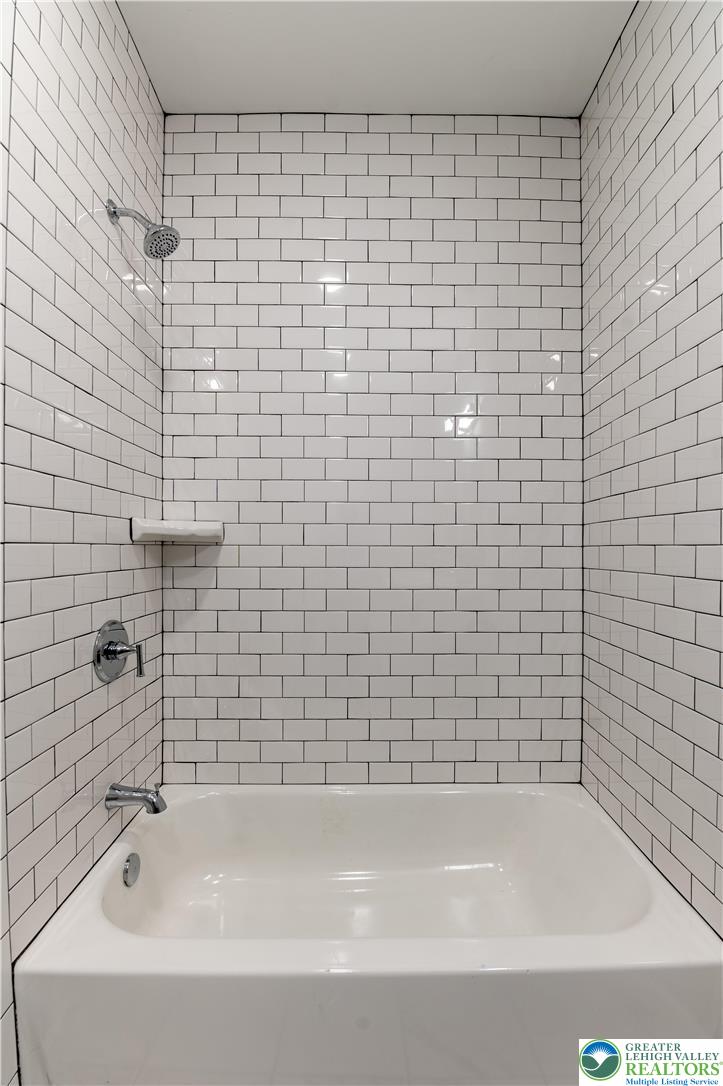 948 North Front Street A-1