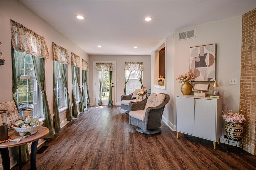 129 Chase Hollow Drive