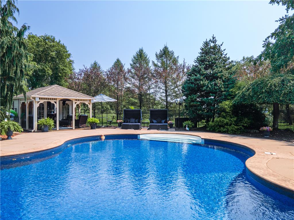 129 Chase Hollow Drive