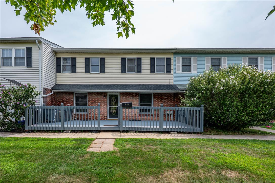 806 Whitpain Hills