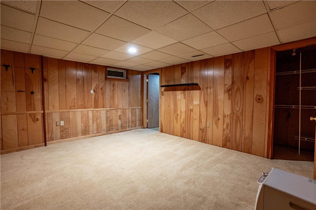 806 Whitpain Hills