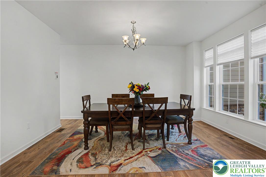 2668 Hollow View Drive