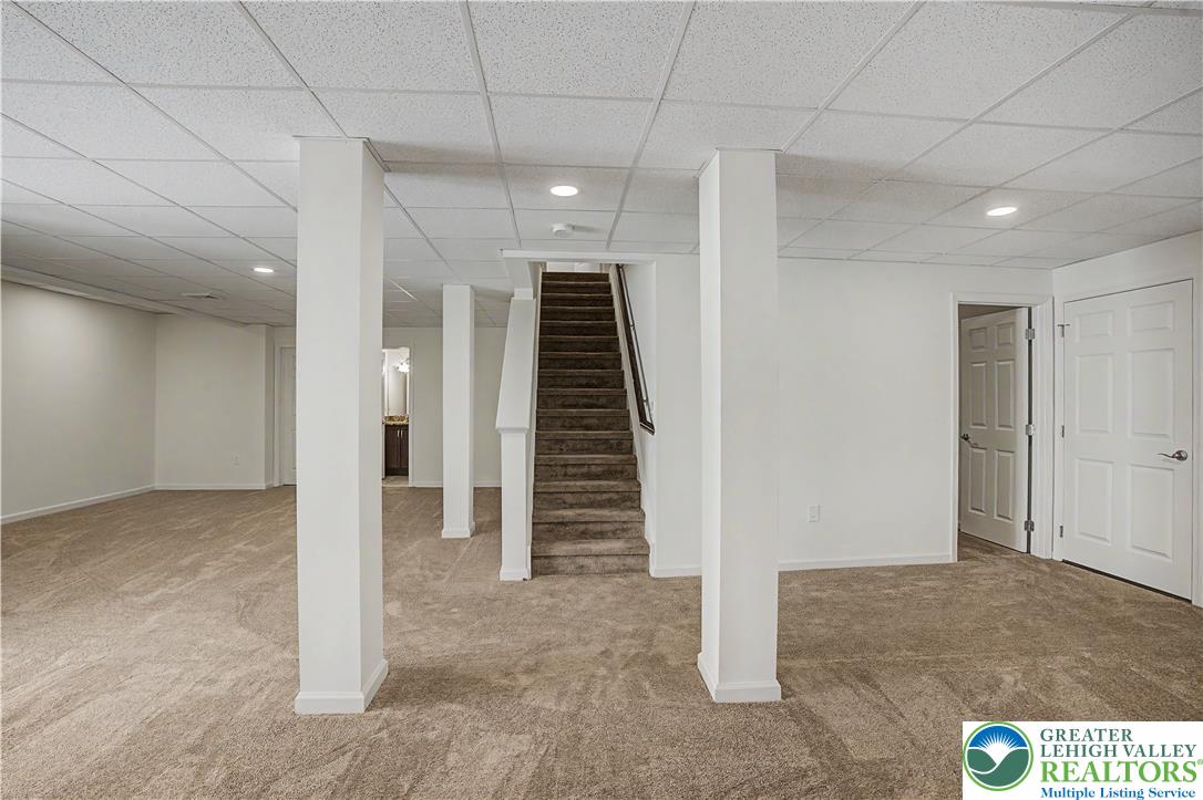 2668 Hollow View Drive