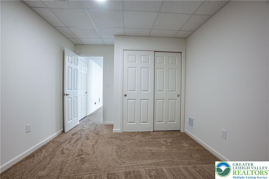 2668 Hollow View Drive