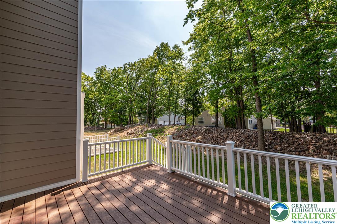 2668 Hollow View Drive