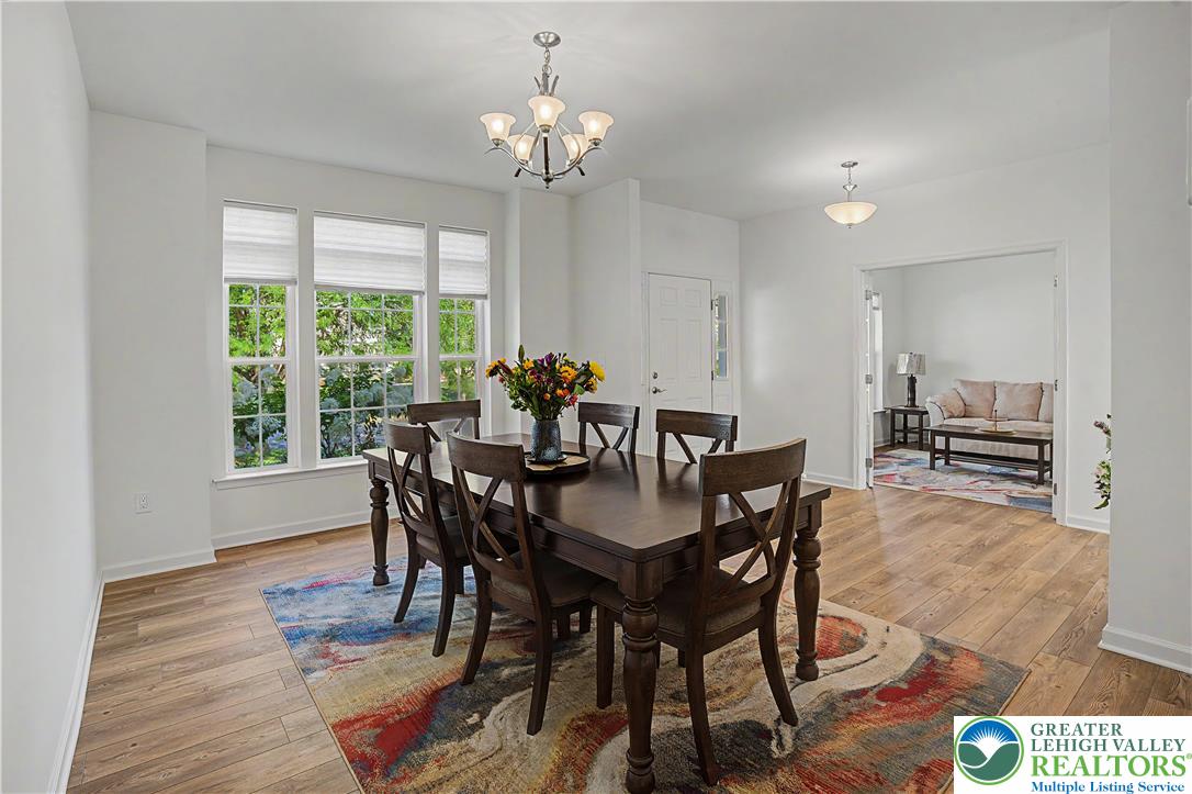 2668 Hollow View Drive