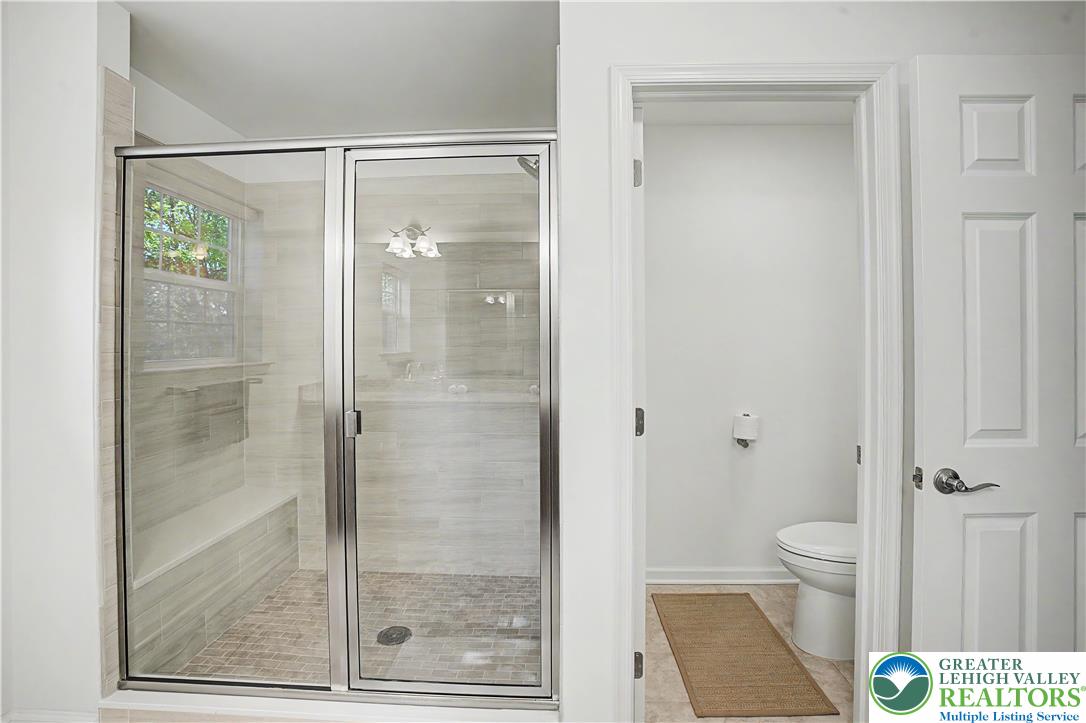 2668 Hollow View Drive