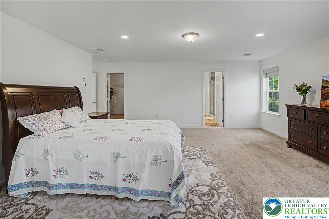 2668 Hollow View Drive
