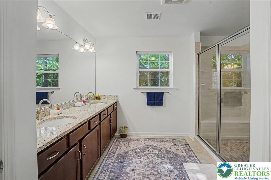 2668 Hollow View Drive