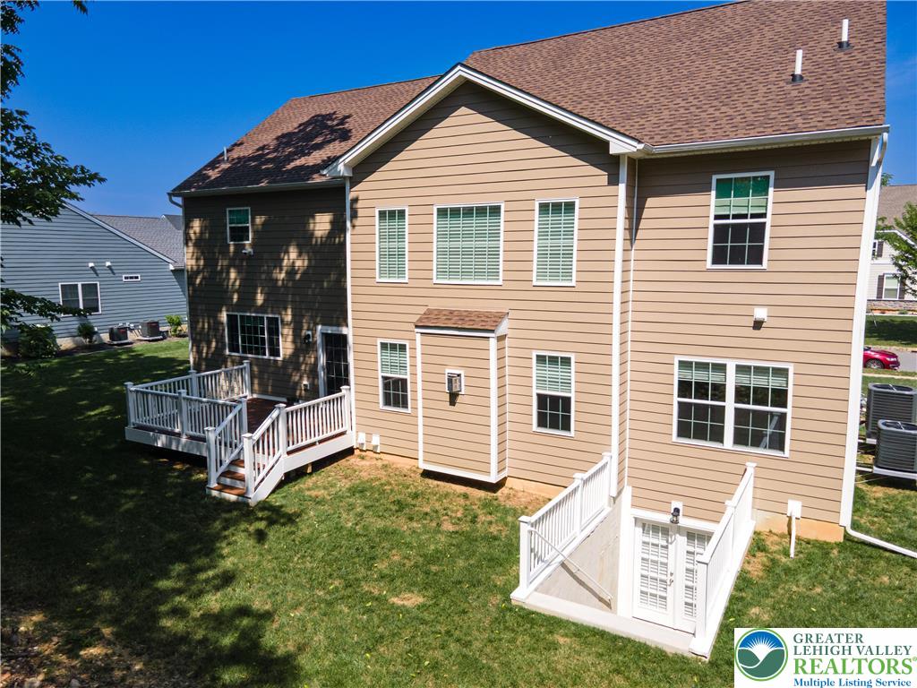 2668 Hollow View Drive