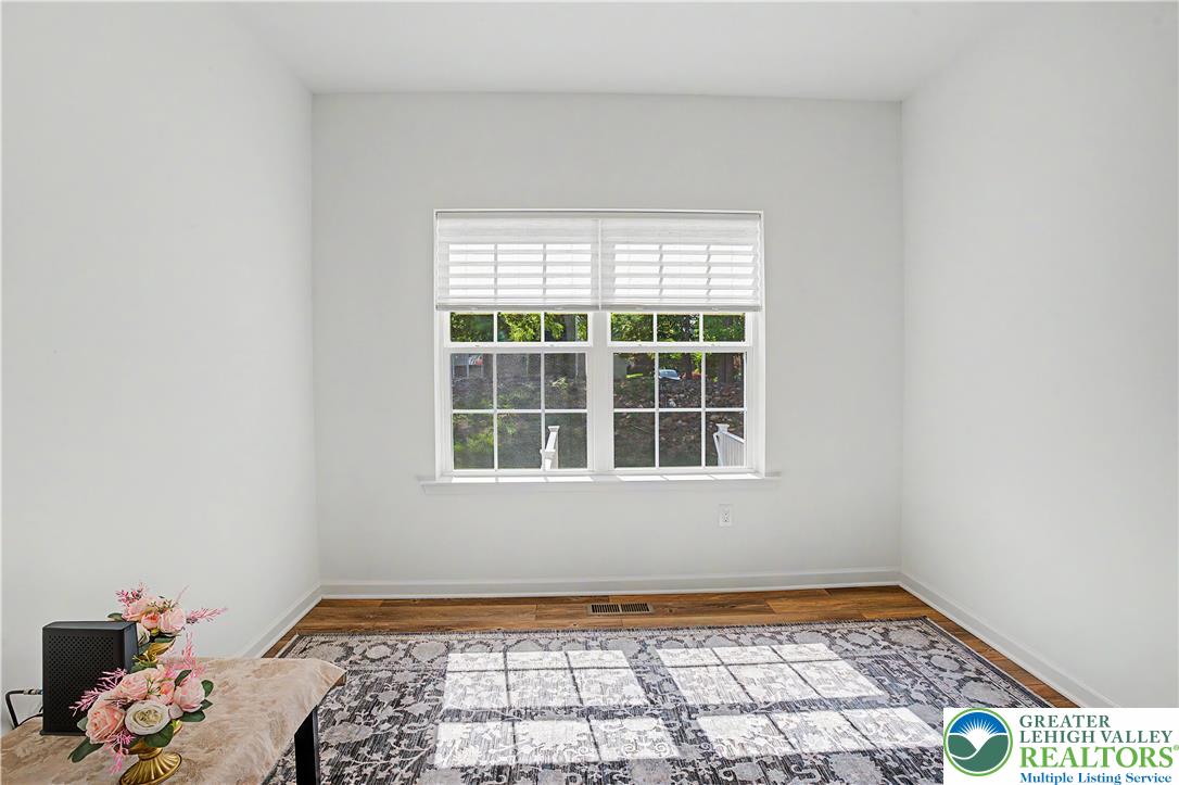 2668 Hollow View Drive