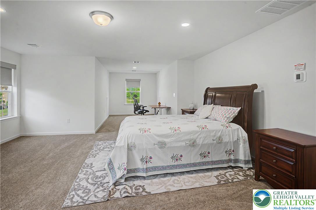 2668 Hollow View Drive