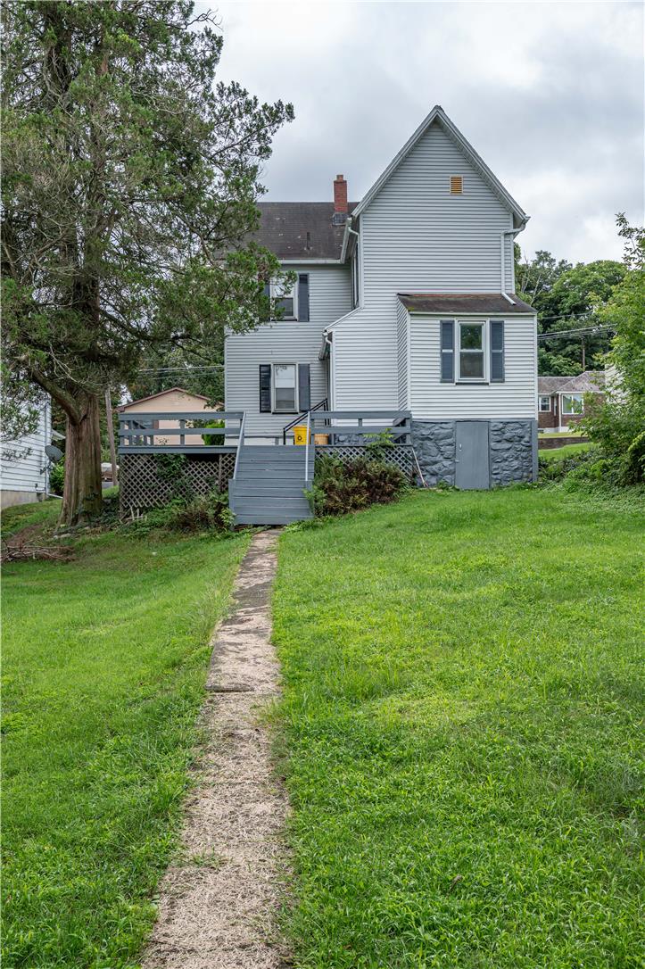 739 Broadway