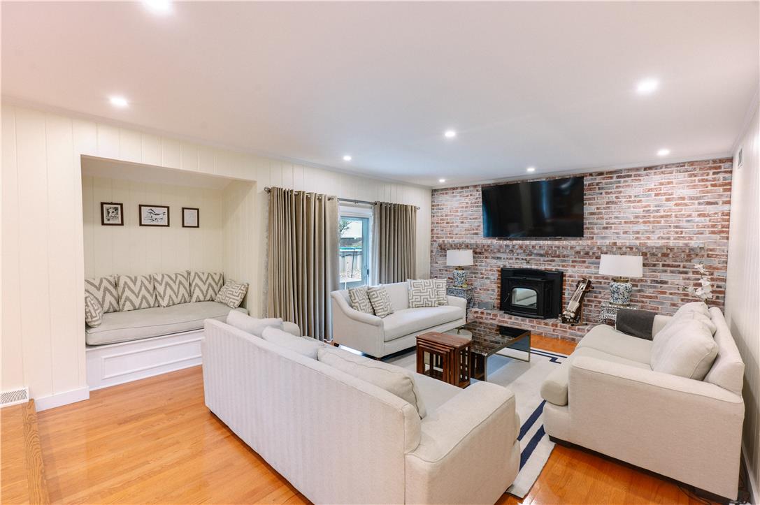 2210 Greenwood Road