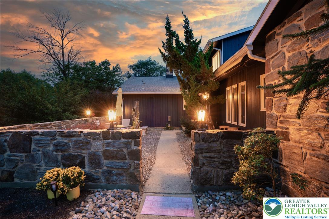 2210 Greenwood Road