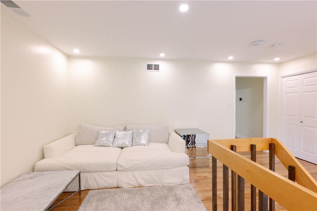 2210 Greenwood Road